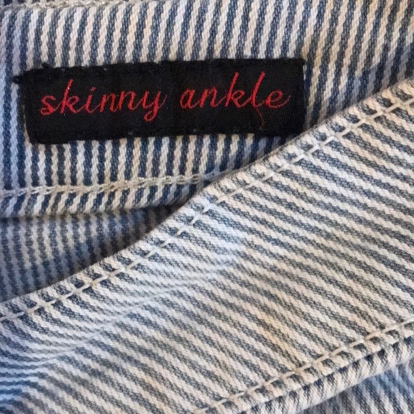 Earl Jeans Skinny Ankle Jeans - Picture 4 of 7